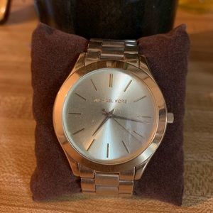 Lovely watch, I don’t wear it very often though